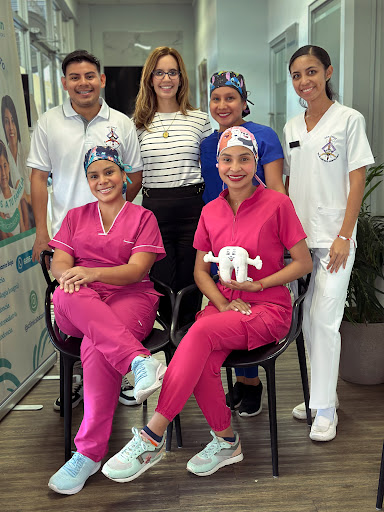 CLÍNICA BAZÁN